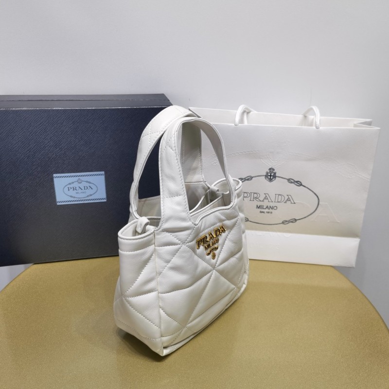 Prada 菜篮子