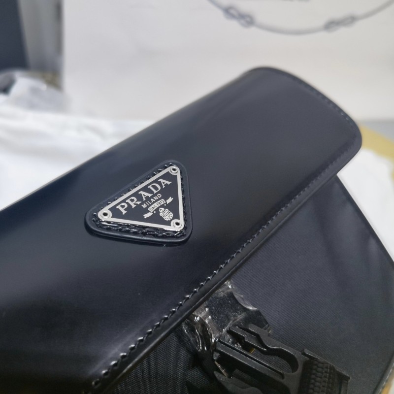 Prada 单肩包 / 邮差包