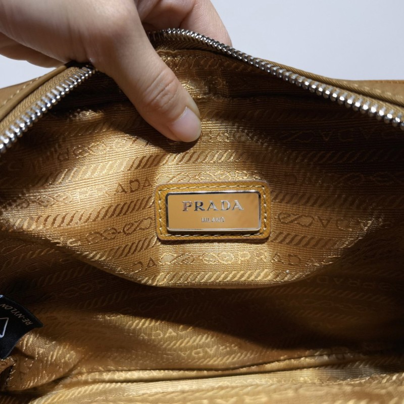 Prada 斜挎包 / 单肩包