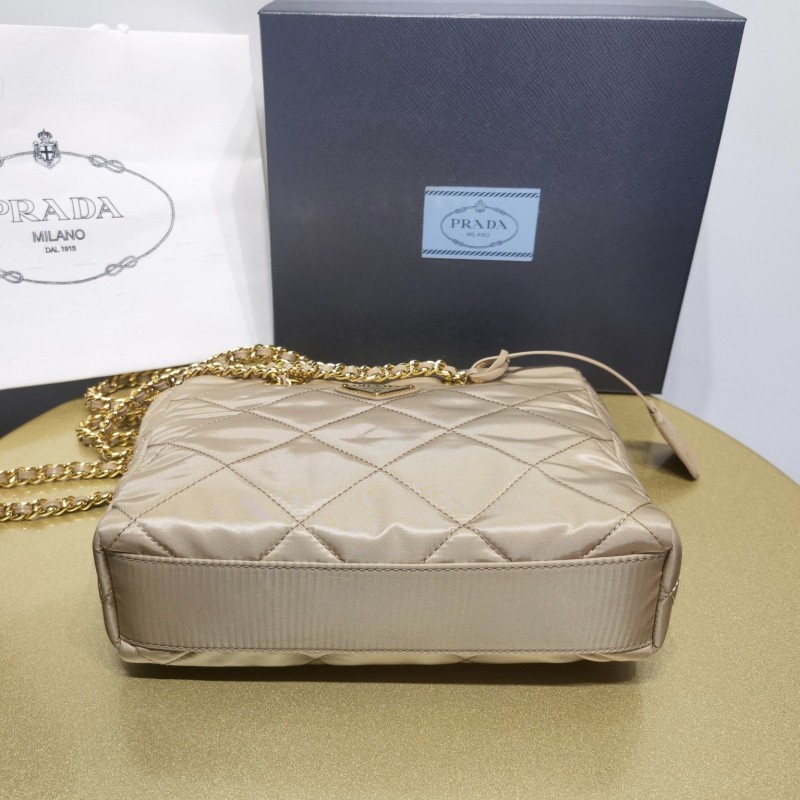 Prada 单肩斜挎包