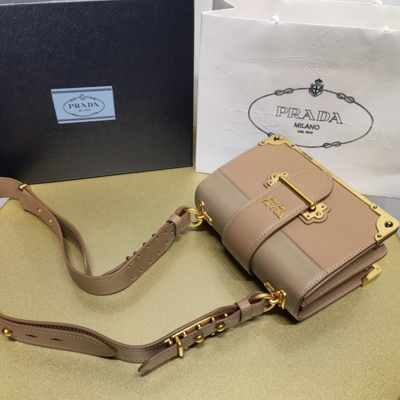 Prada Cahier 盒子包