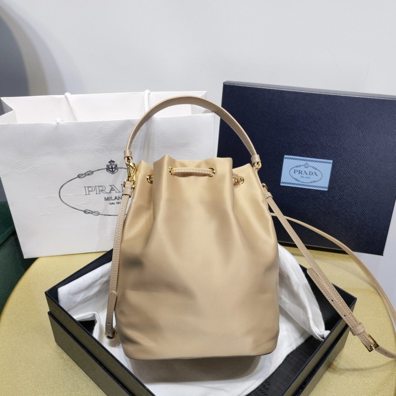 Prada 单肩包 / 水桶包