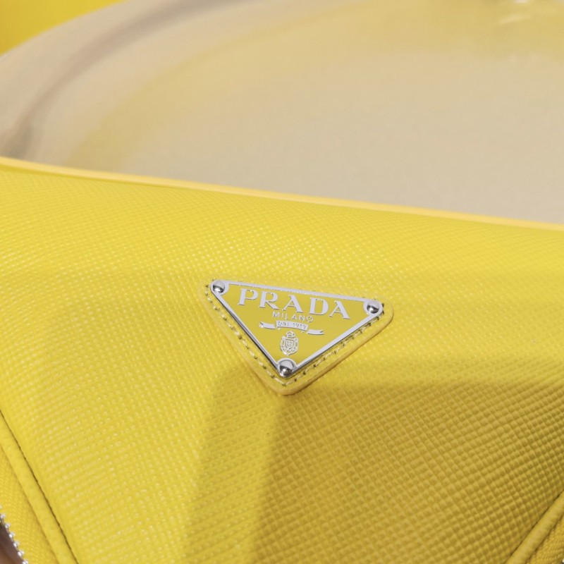 Prada 三角腰包 / 单肩包