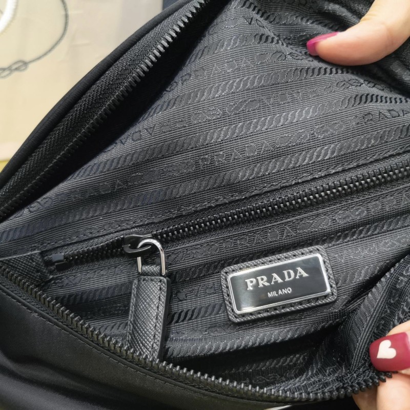 Prada 腰包 / 胸包