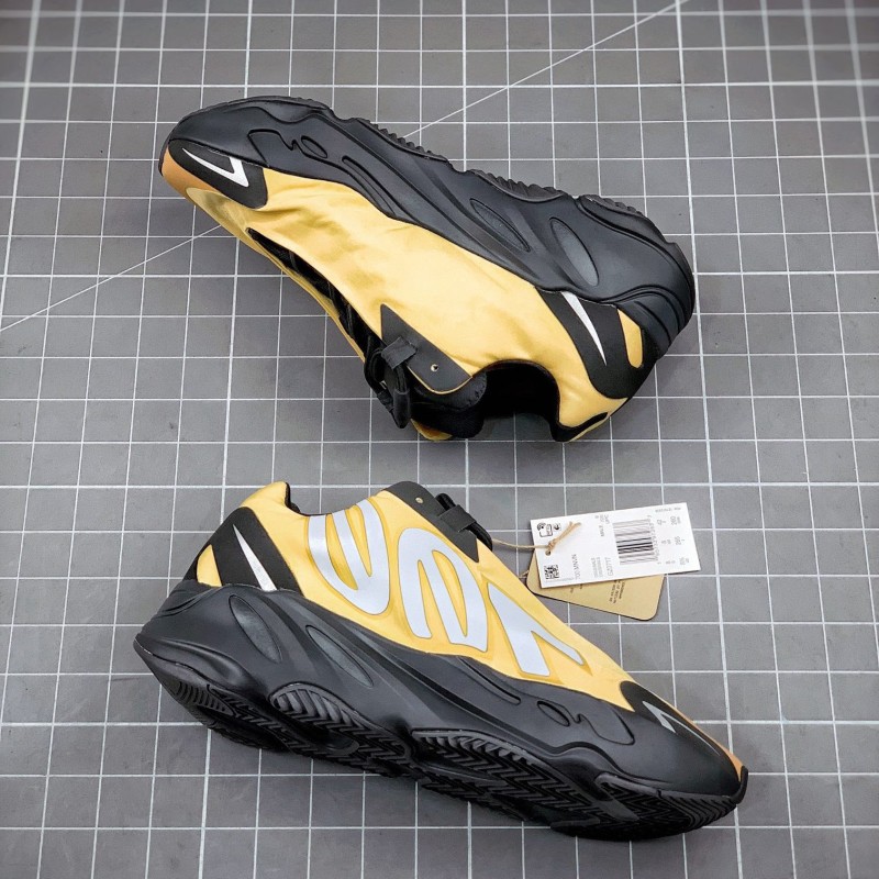 Adidas Yeezy 700