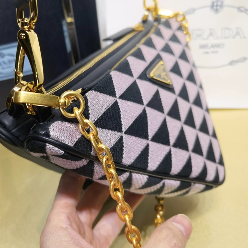 Prada 三角子母包