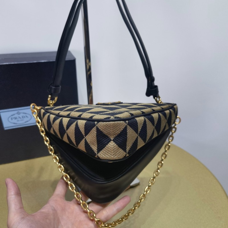 Prada 三角子母包