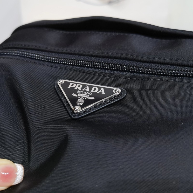 Prada 腰包 / 胸包