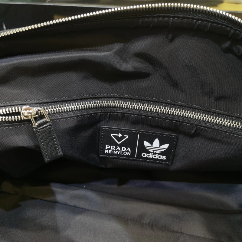 Prada X Adidas 旅行袋