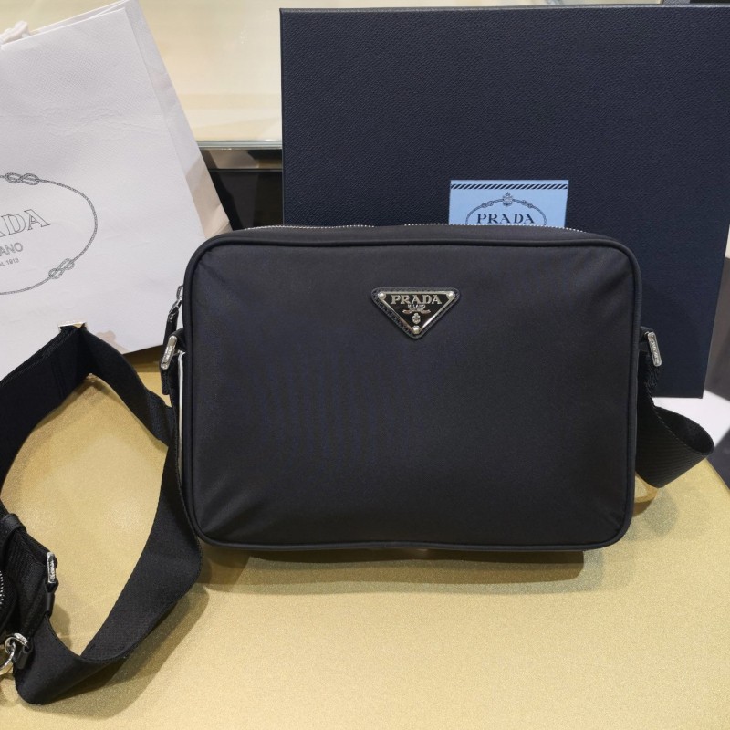 Prada X Adidas 斜挎包