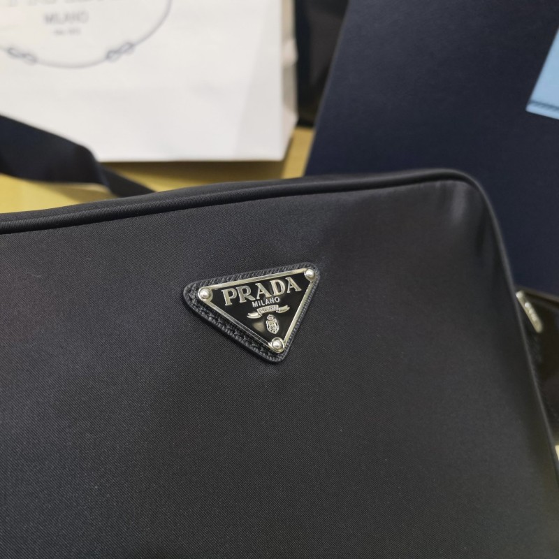 Prada X Adidas 斜挎包