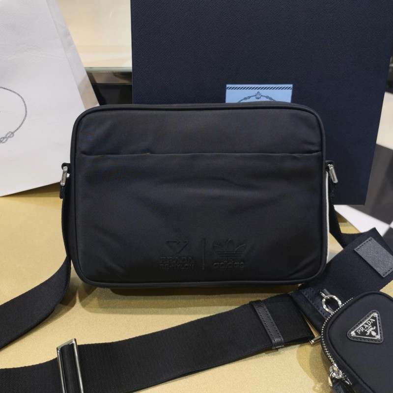 Prada X Adidas 斜挎包