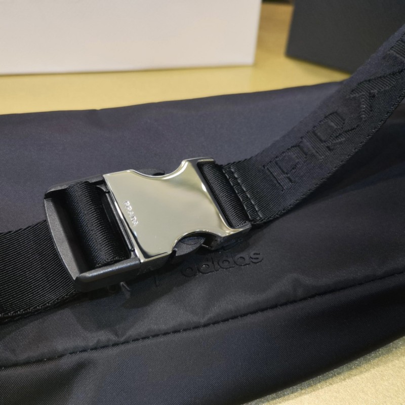 Prada X Adidas 腰包 / 胸包