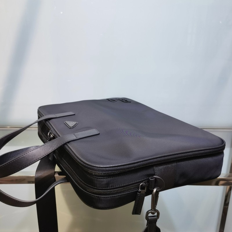 Prada 公文包