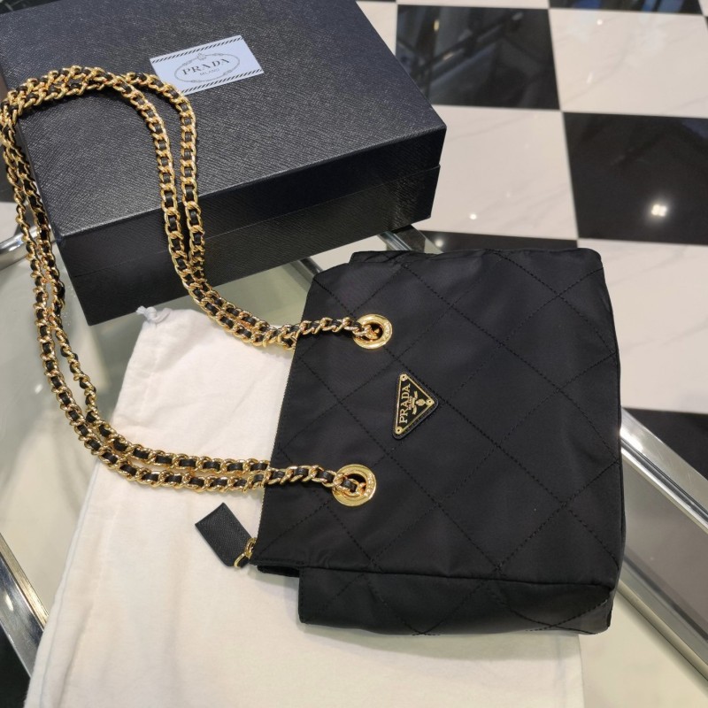 Prada 链条包 / 流浪包