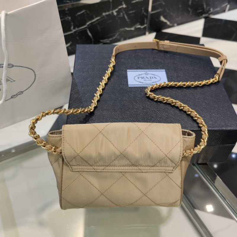 Prada 链条小挎包