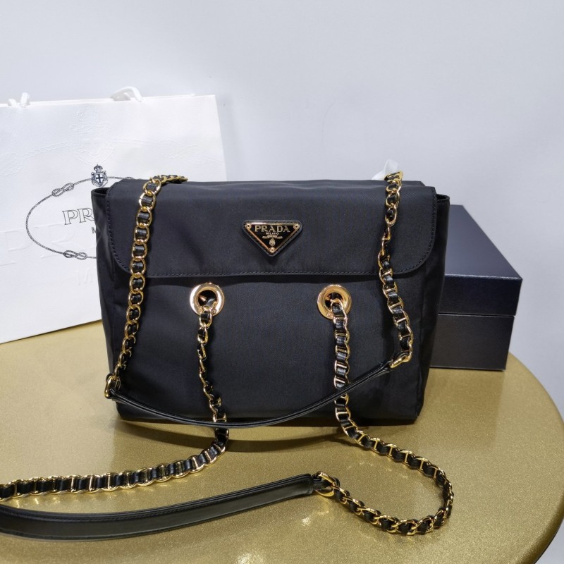 Prada 链条单肩包