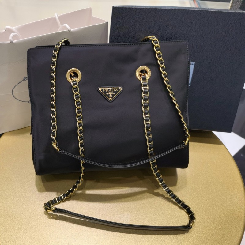 Prada 链条包