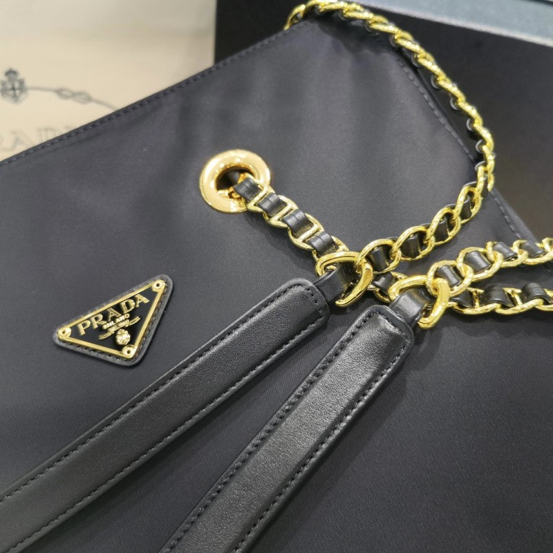Prada 链条包