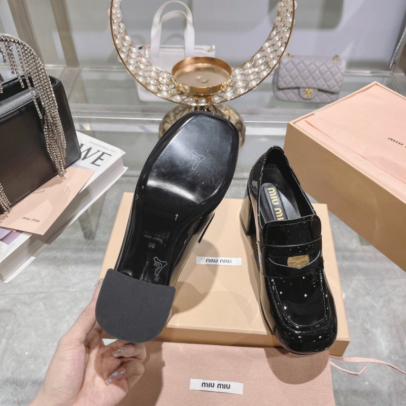 MiuMiu Flat