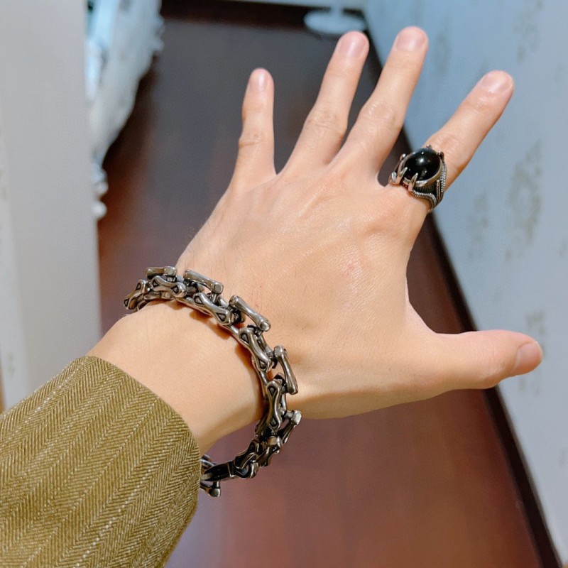 Gucci Bracelet (Unisex)