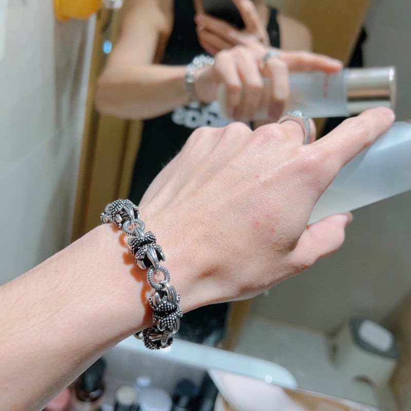 Gucci Bracelet (Unisex)