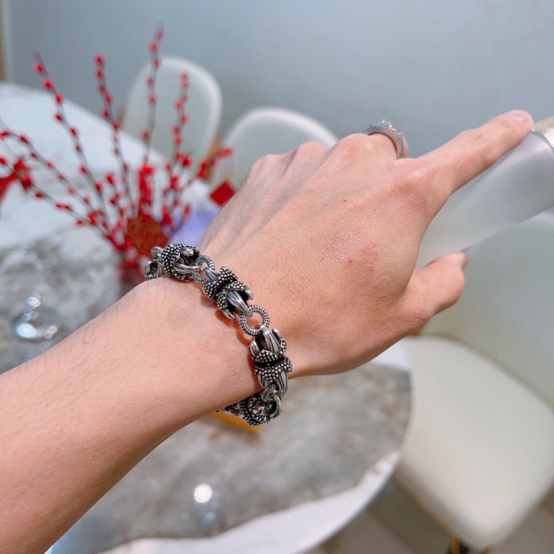 Gucci Bracelet (Unisex)