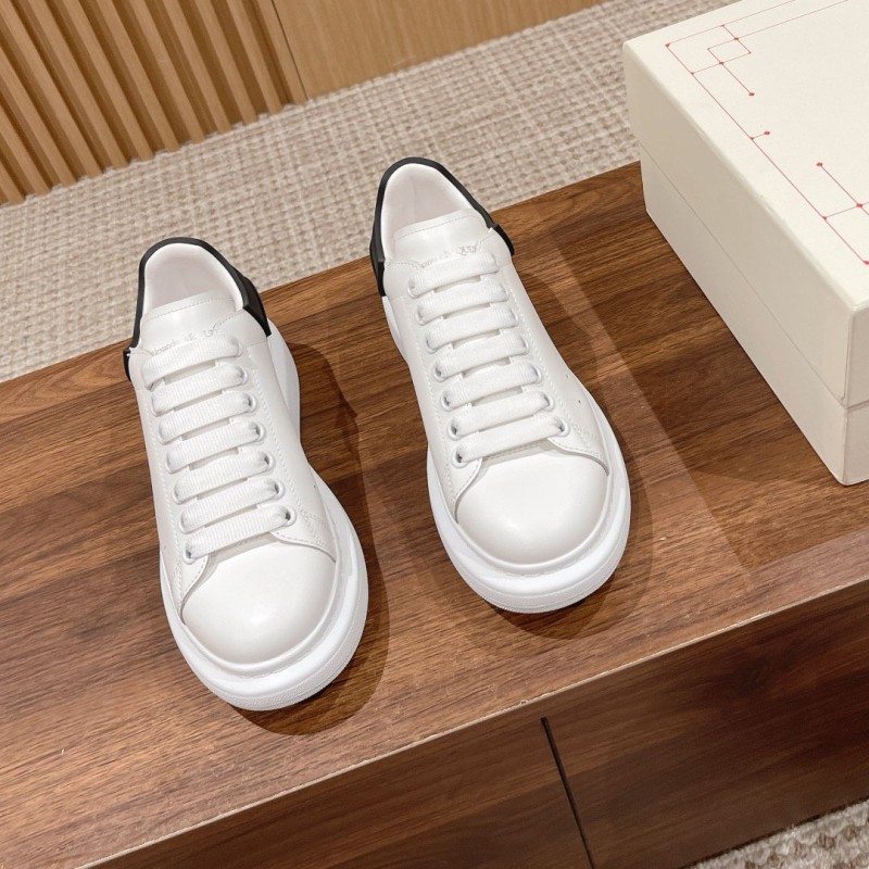 McQueen Unisex Sneaker