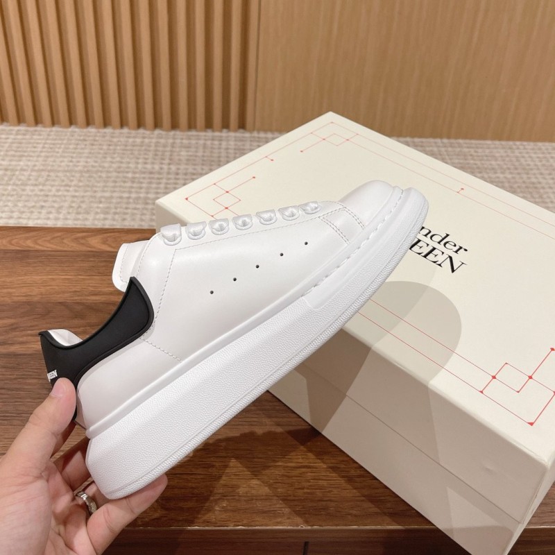 McQueen Unisex Sneaker