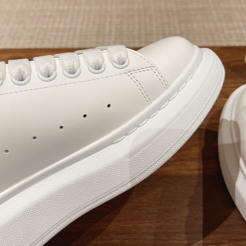 McQueen Unisex Sneaker