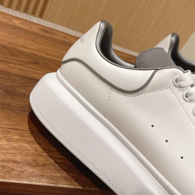 McQueen Unisex Sneaker