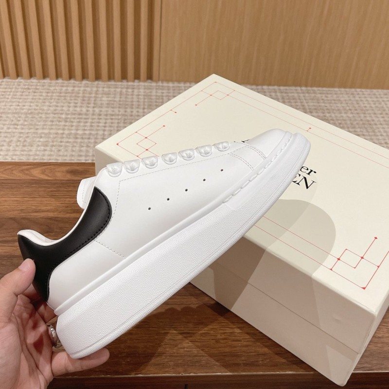 McQueen Unisex Sneaker