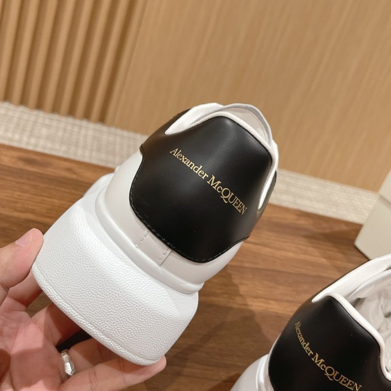 McQueen Unisex Sneaker