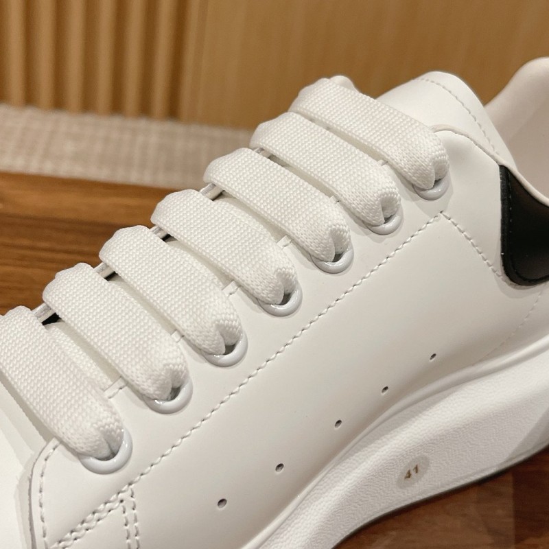 McQueen Unisex Sneaker
