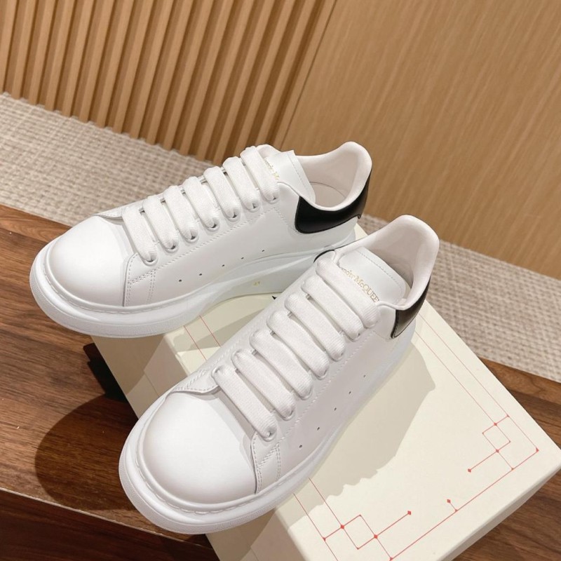 McQueen Unisex Sneaker