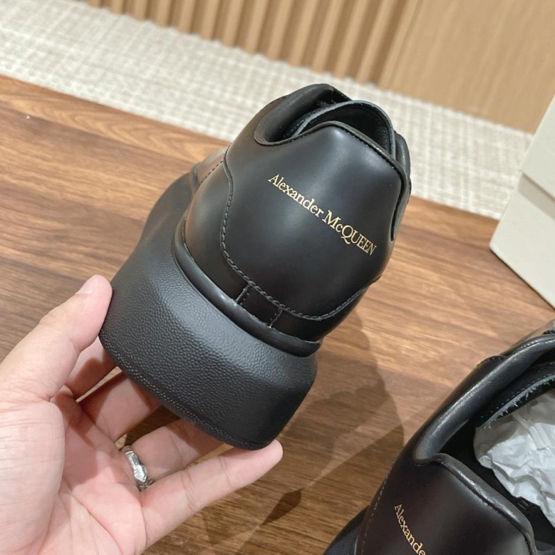 McQueen Unisex Sneaker