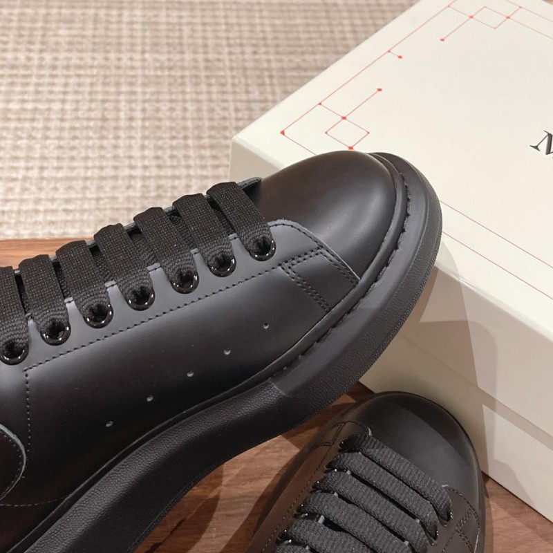 McQueen Unisex Sneaker