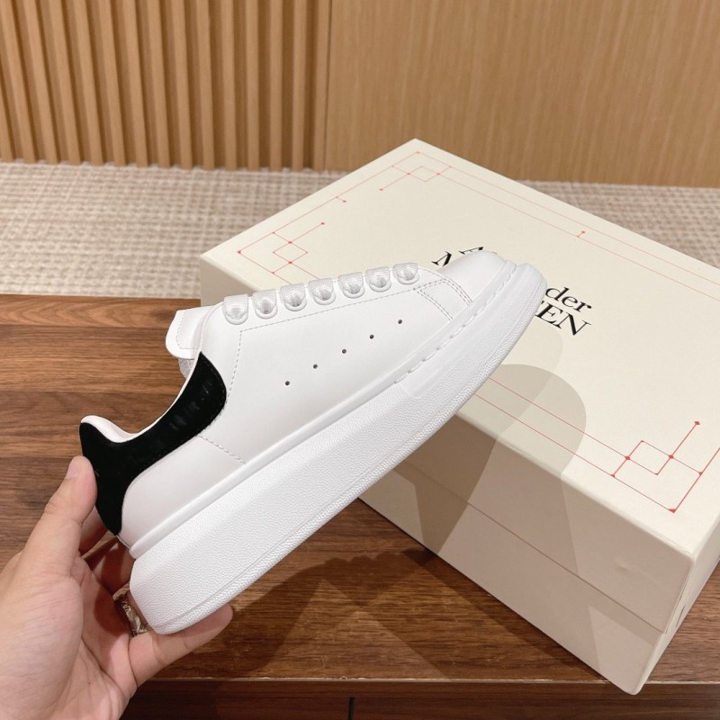 McQueen Unisex Sneaker