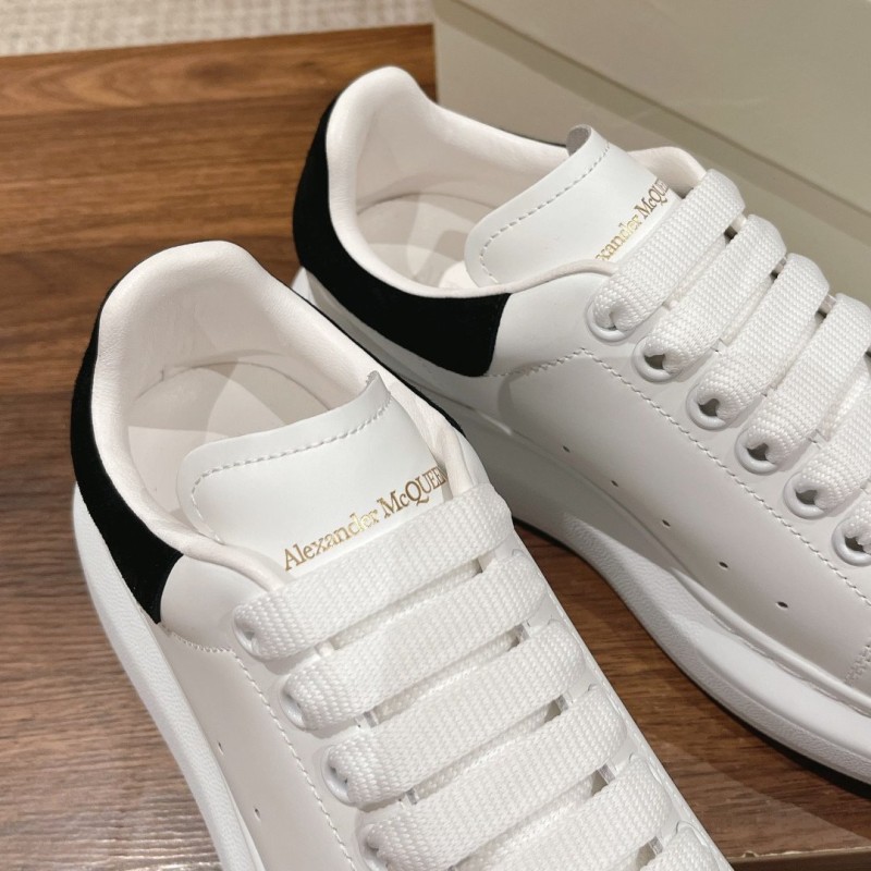 McQueen Unisex Sneaker