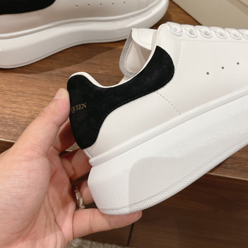 McQueen Unisex Sneaker