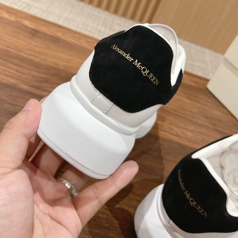 McQueen Unisex Sneaker
