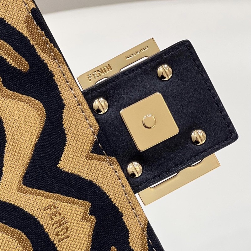 Fendi Baguette
