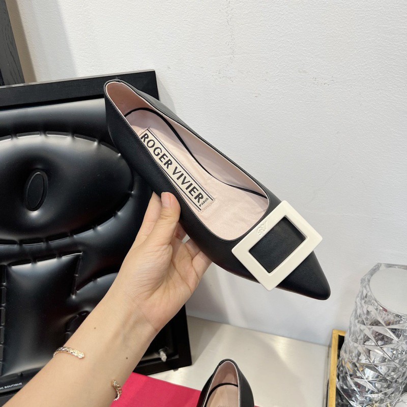 Roger Vivier Flat