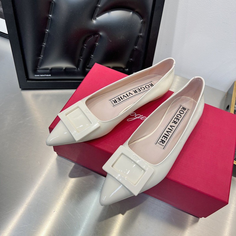 Roger Vivier Flat