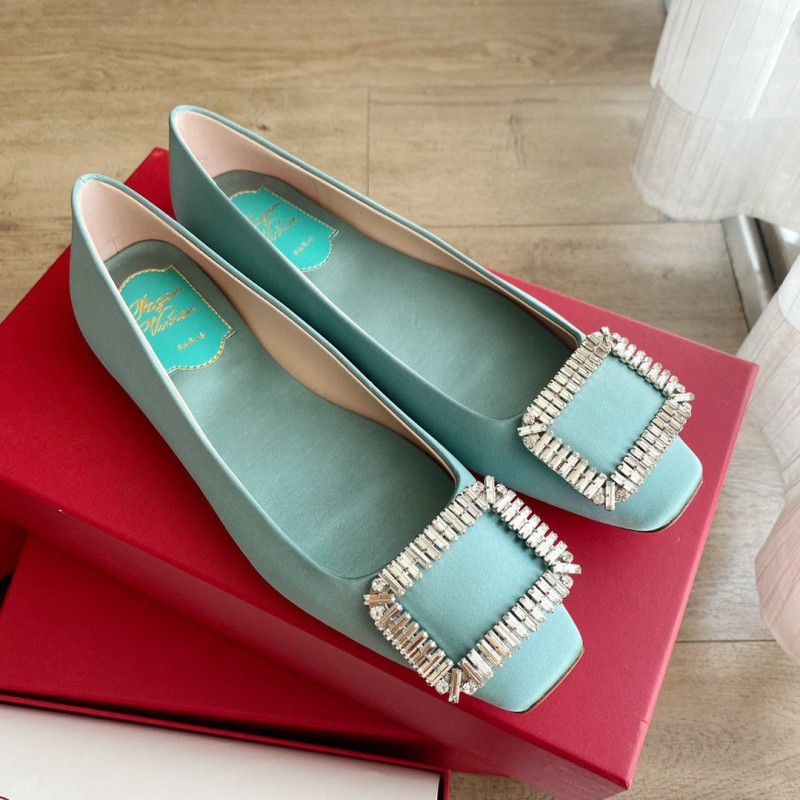 Roger Vivier Flat