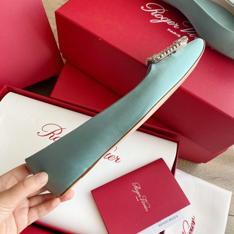 Roger Vivier Flat