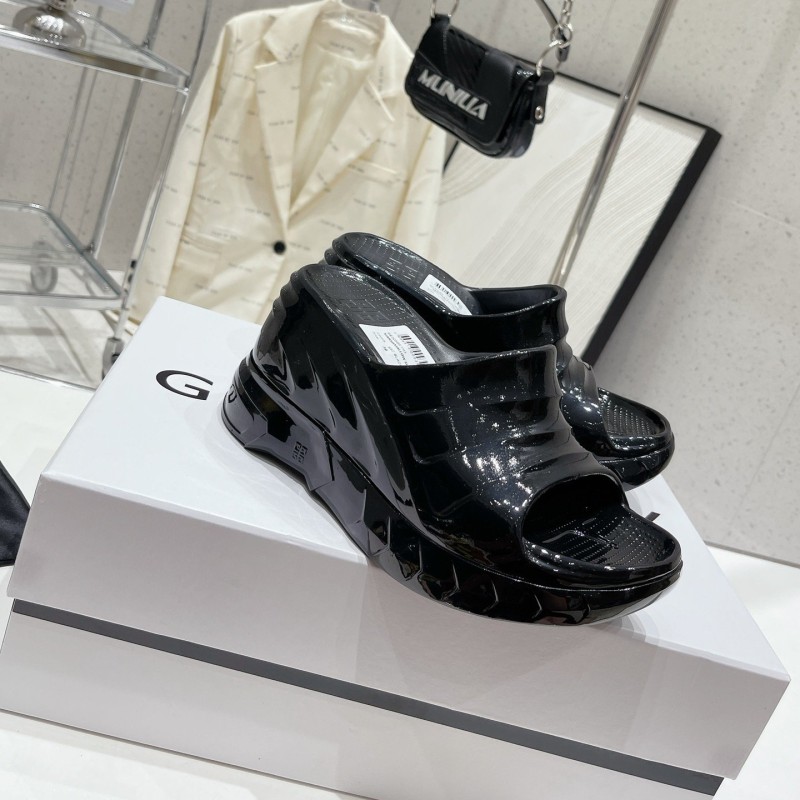 Givenchy Marchmallow Slippers