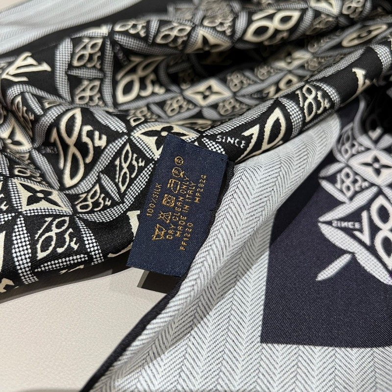 LV Scarf