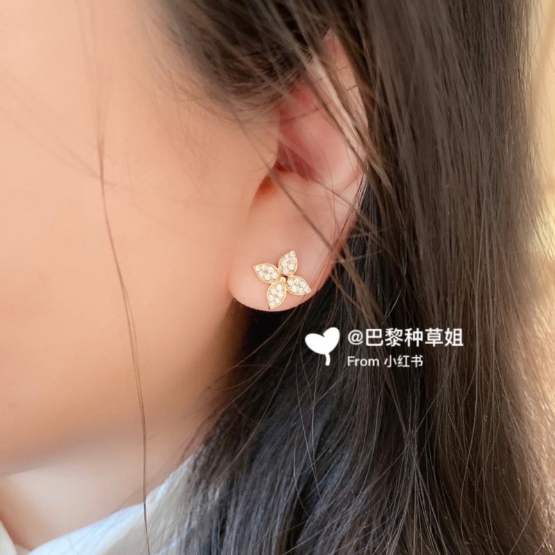 LV Necklace / Bracelet / Earrings 