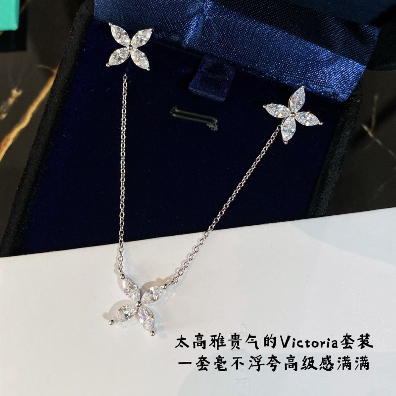 Tiffany & Co Earrings / Bracelet 